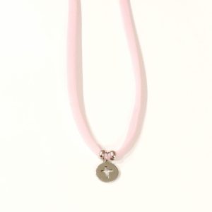 COLLAR CINTA CRUZ PLATEADA