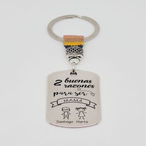 LLAVERO PERSONALIZADO PARA MAMÁ PARA EL DÍA DE LA MADRE “2 BUENAS RAZONES PARA SER MADRE”